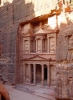 Le_temple_kazneh_Petra_jordanie~0.jpg